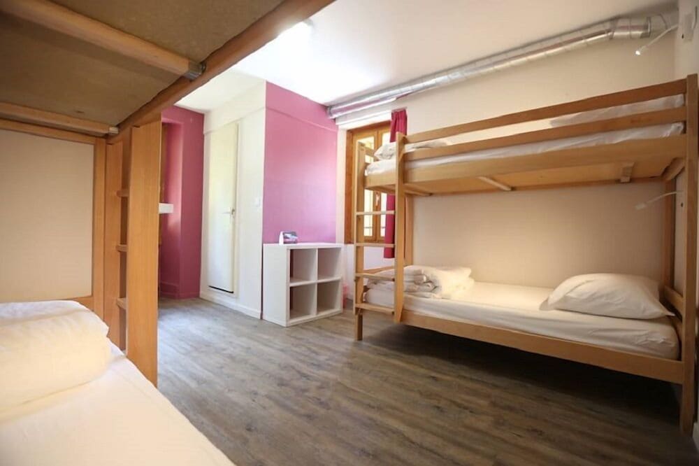 Shared Dormitory (4 persons)
