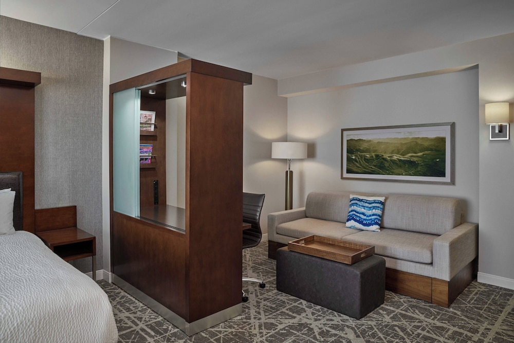 Standard Studio Suite, Multiple Beds - Photo 4