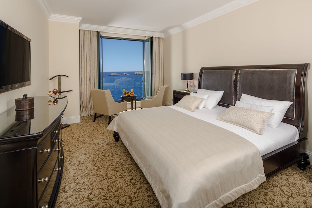 Executive Suite, 1 King Bed with Sofa bed, Sea View
