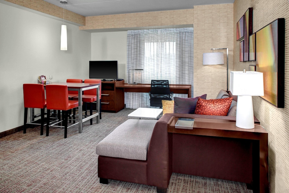 Suite, 1 Bedroom (Hearing Accessible)