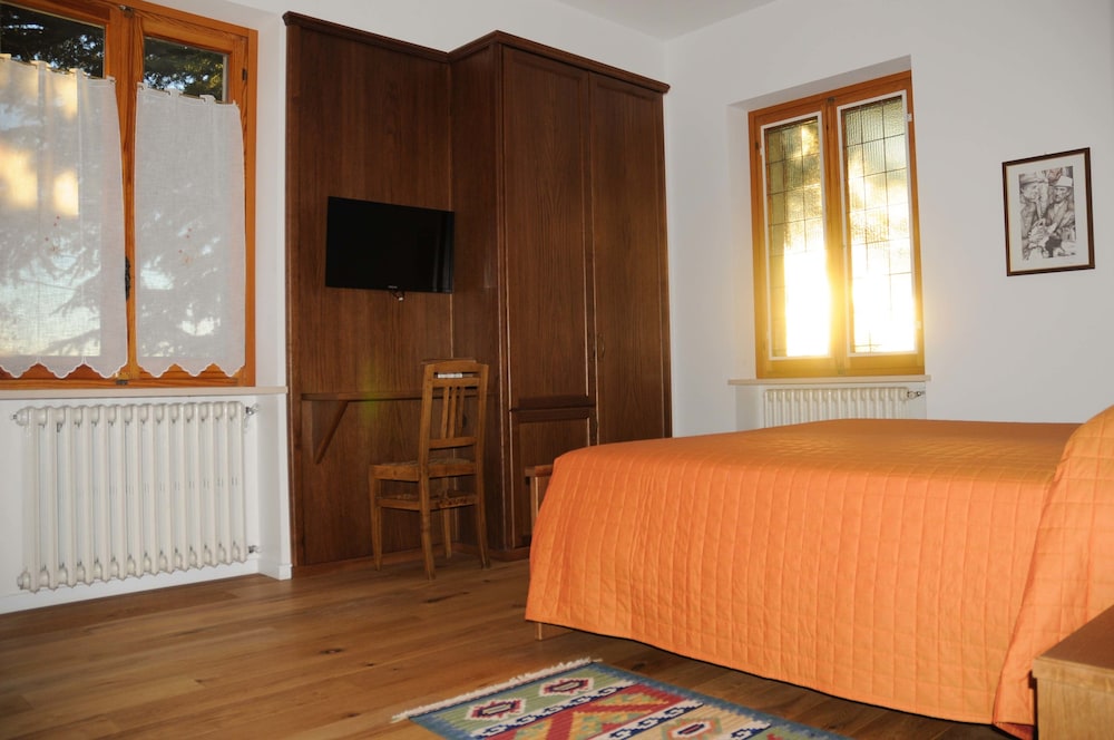 Double Room, Ensuite, Vineyard View photo 3