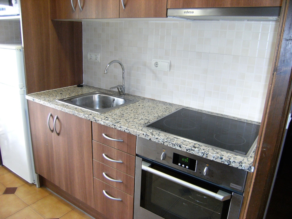 Apartment, 2 Bedrooms (132-C) photo 3