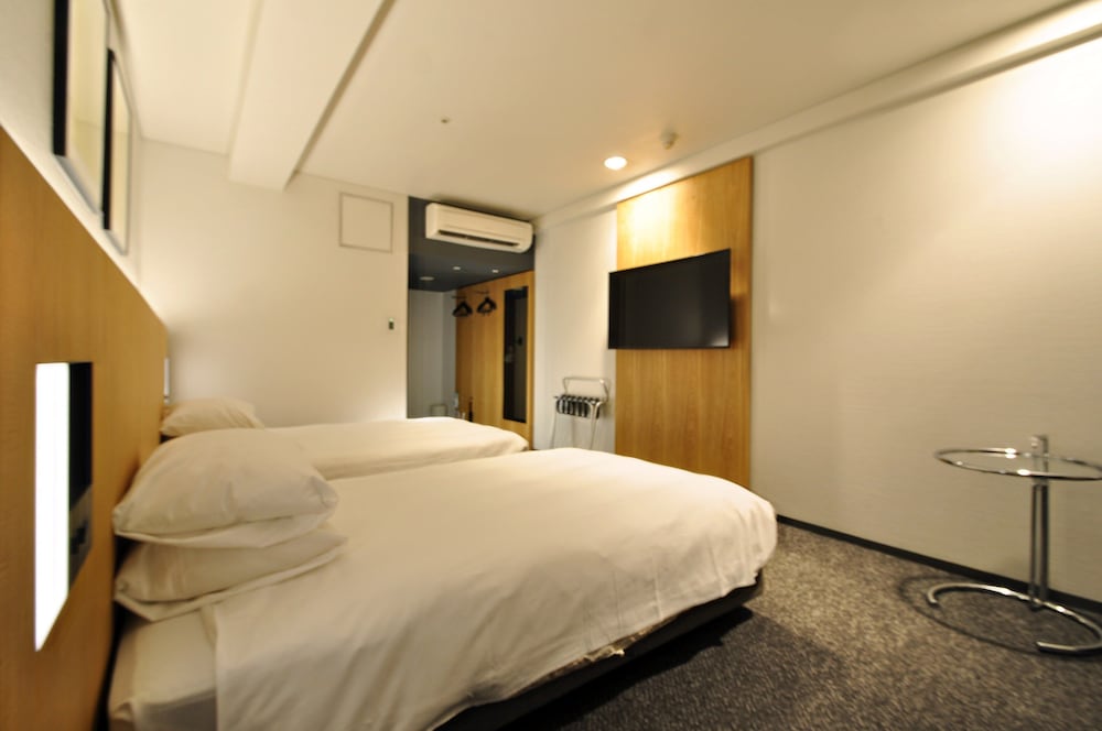 Twin Room, Non Smoking - Photo 7