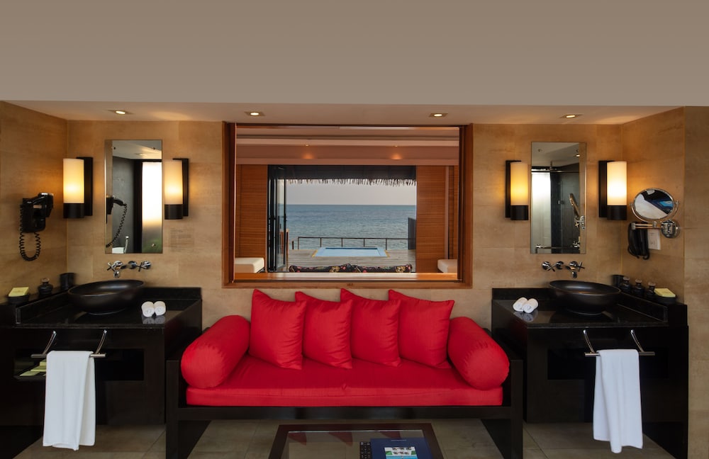 Honeymoon Villa with Private Pool & Jacuzzi - Premium All Inclusive with Free Transfers photo 2