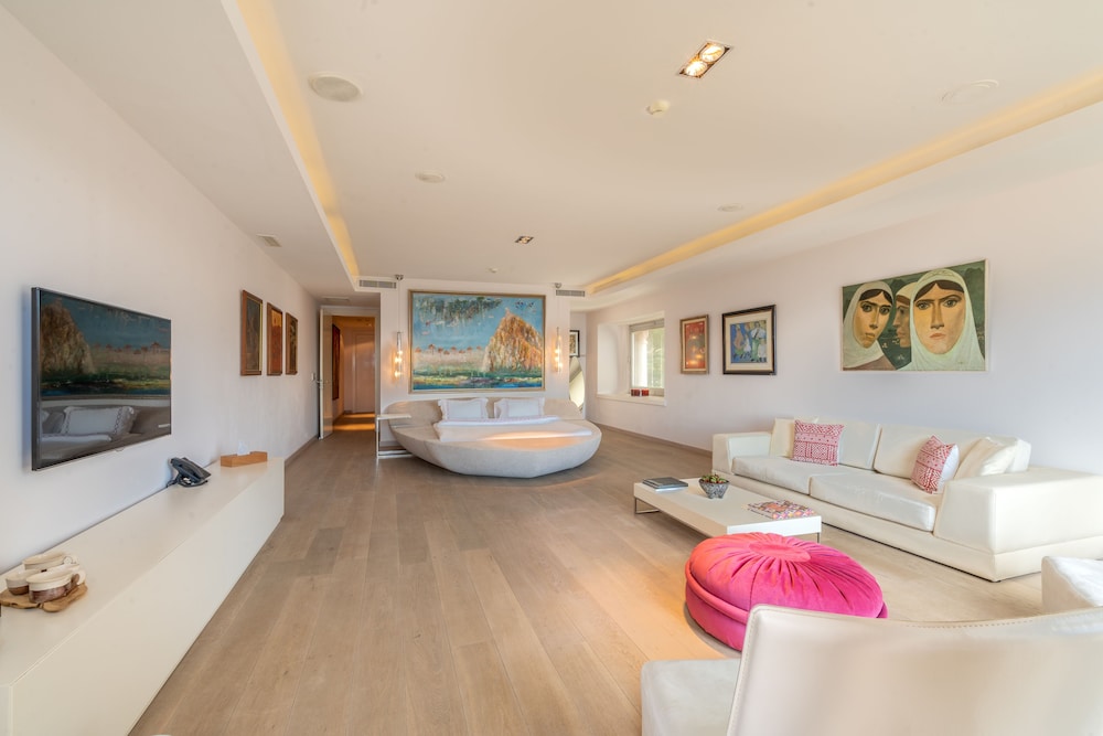 Honeymoon Suite, 1 Bedroom, Sea View - Photo 4