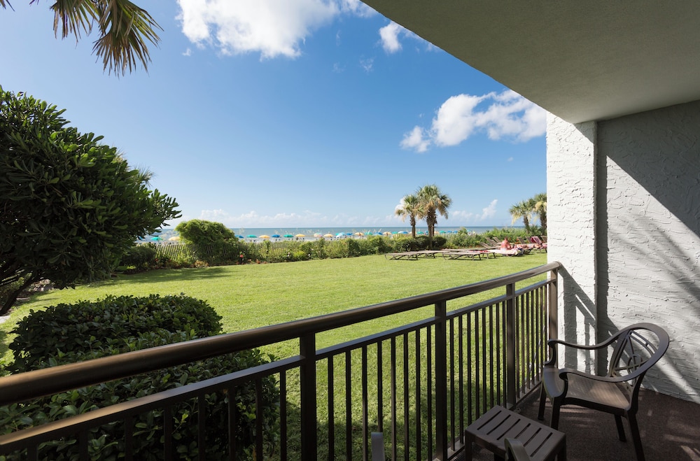 Oceanfront Efficiency - Photo 4