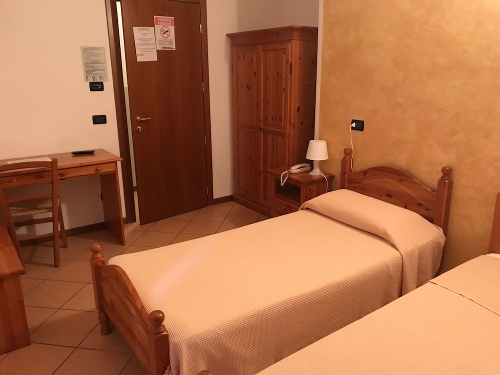 Twin Room (Single Use)