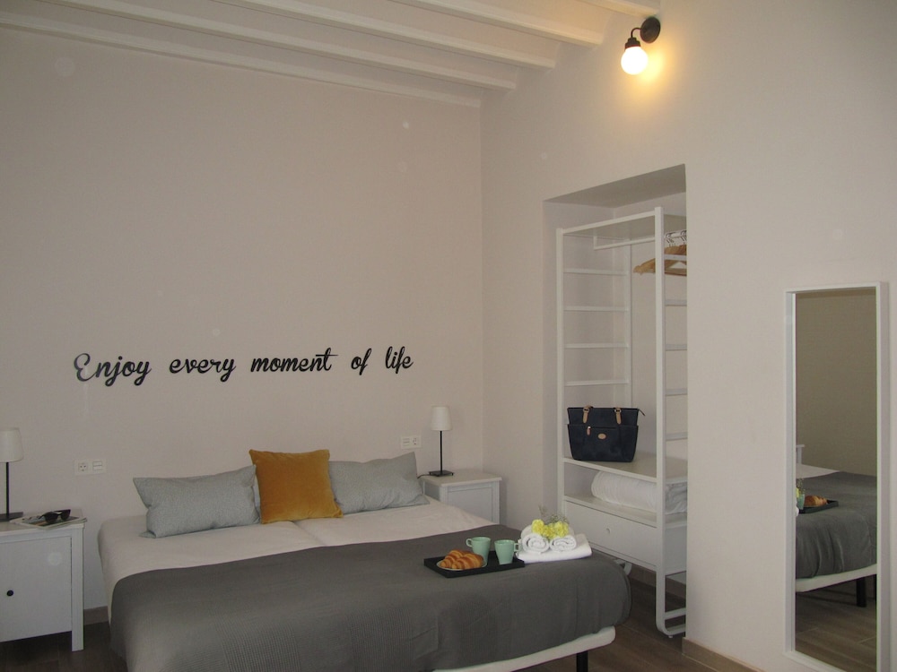 Economy Apartment photo 2