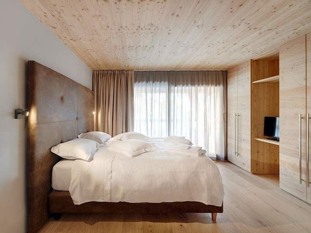 Executive Suite, 3 Bedrooms photo 3