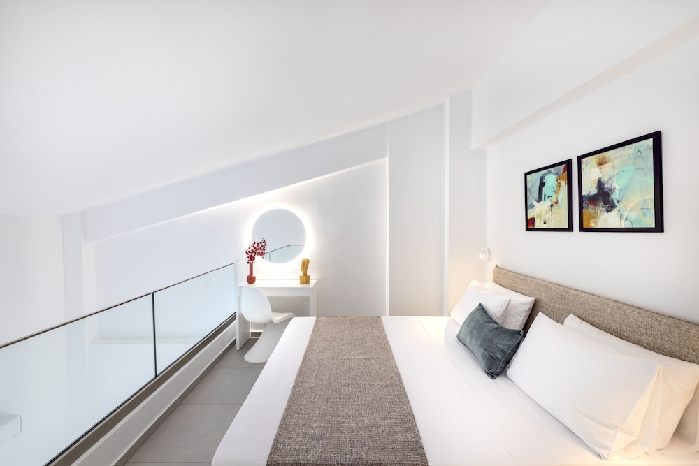 Apartment, 1 Bedroom, Smoking, Pool Access