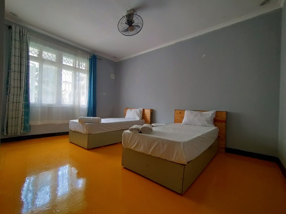 Basic Twin Room
