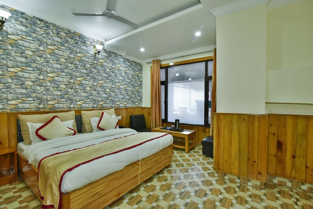 Deluxe Room - Photo 12