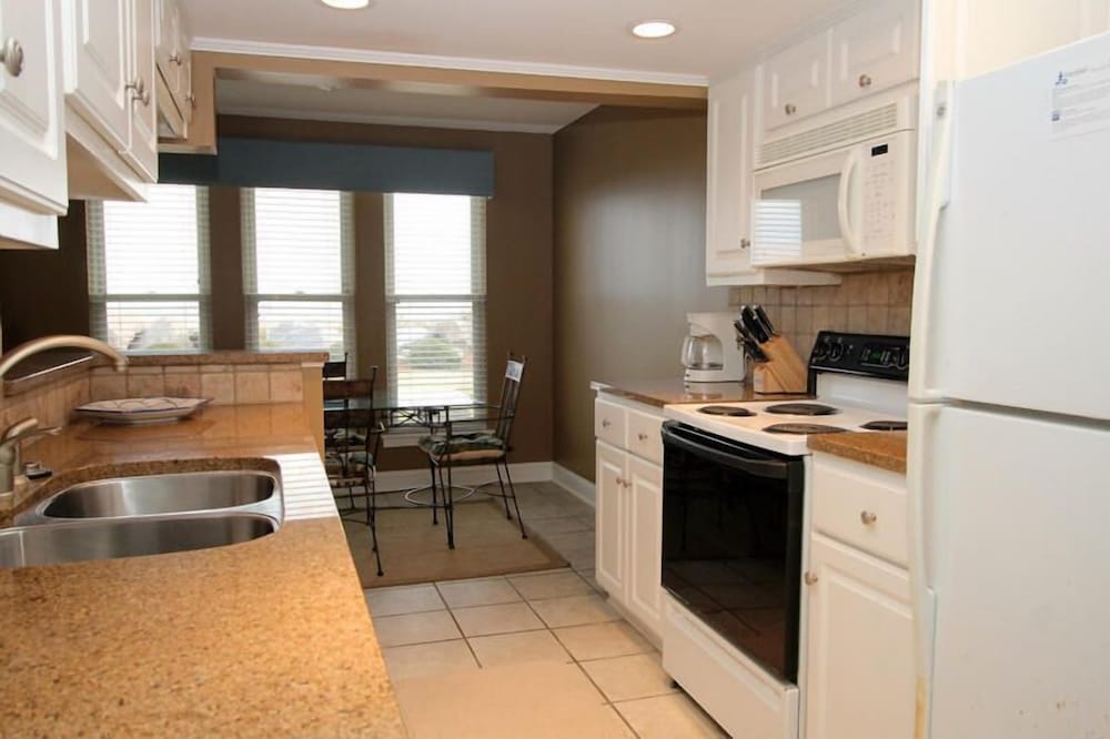 Condo, 1 King Bed with Sofa bed, Kitchen, Ocean View photo 1