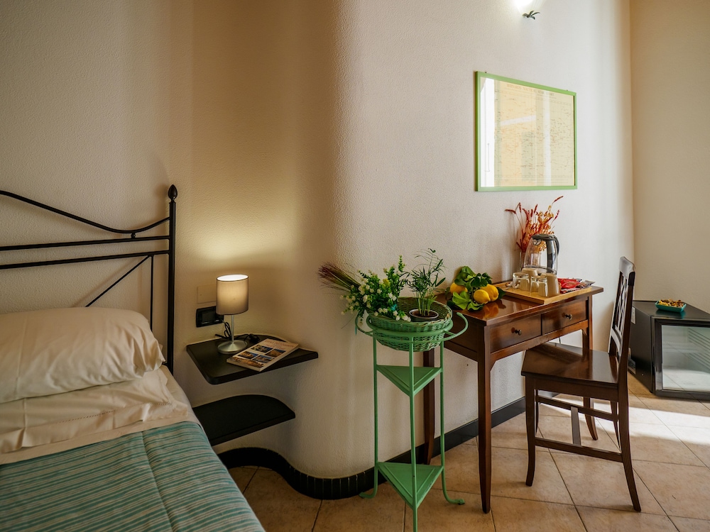 Basic Room photo 1