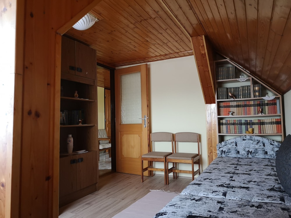 Twin Room (3) - Photo 2