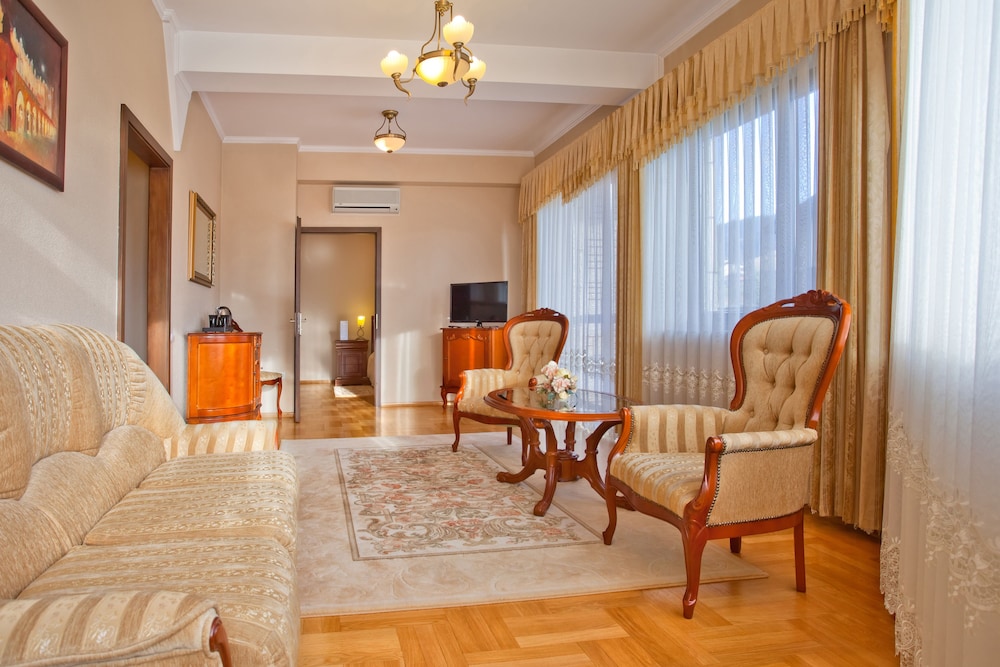 Suite photo 1