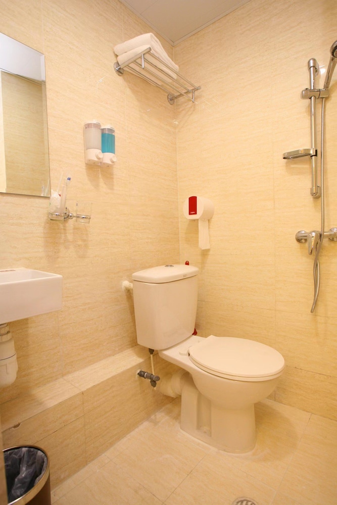 Standard Triple Room photo 2