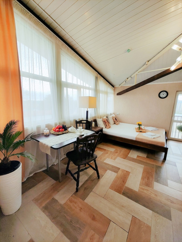 Traditional Room photo 1