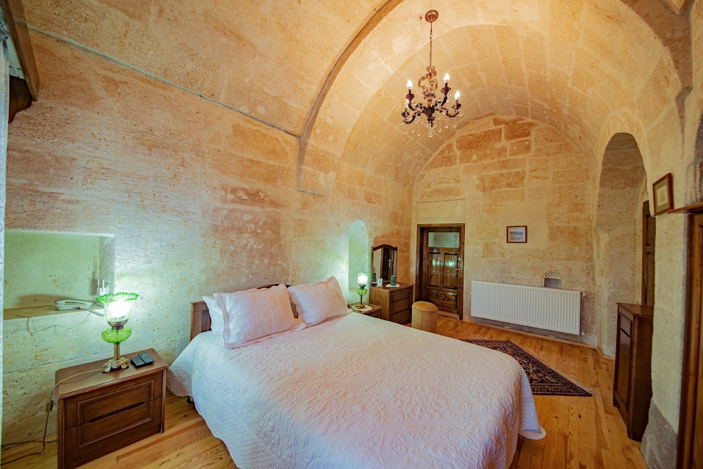 Standard Double or Twin Room photo 1