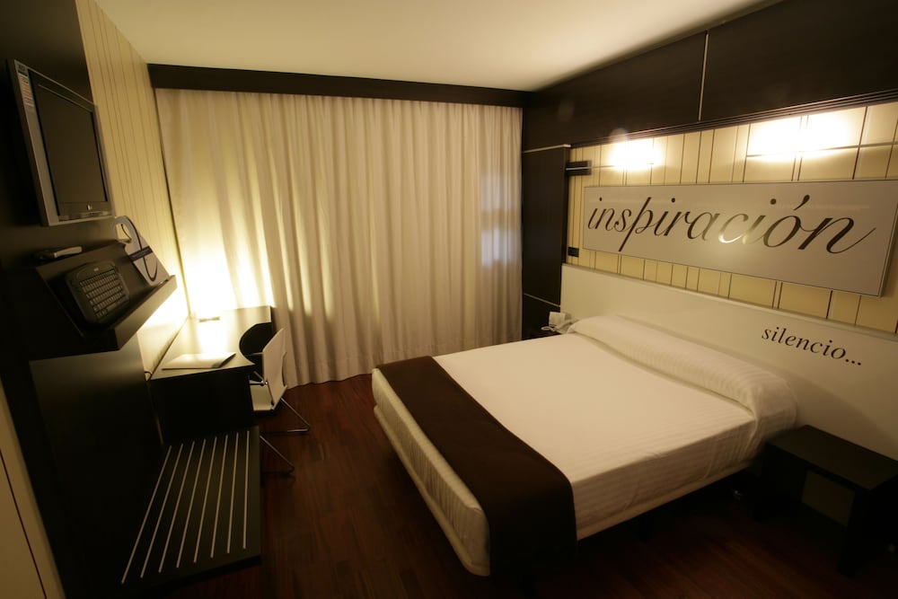 Double Room - Photo 3