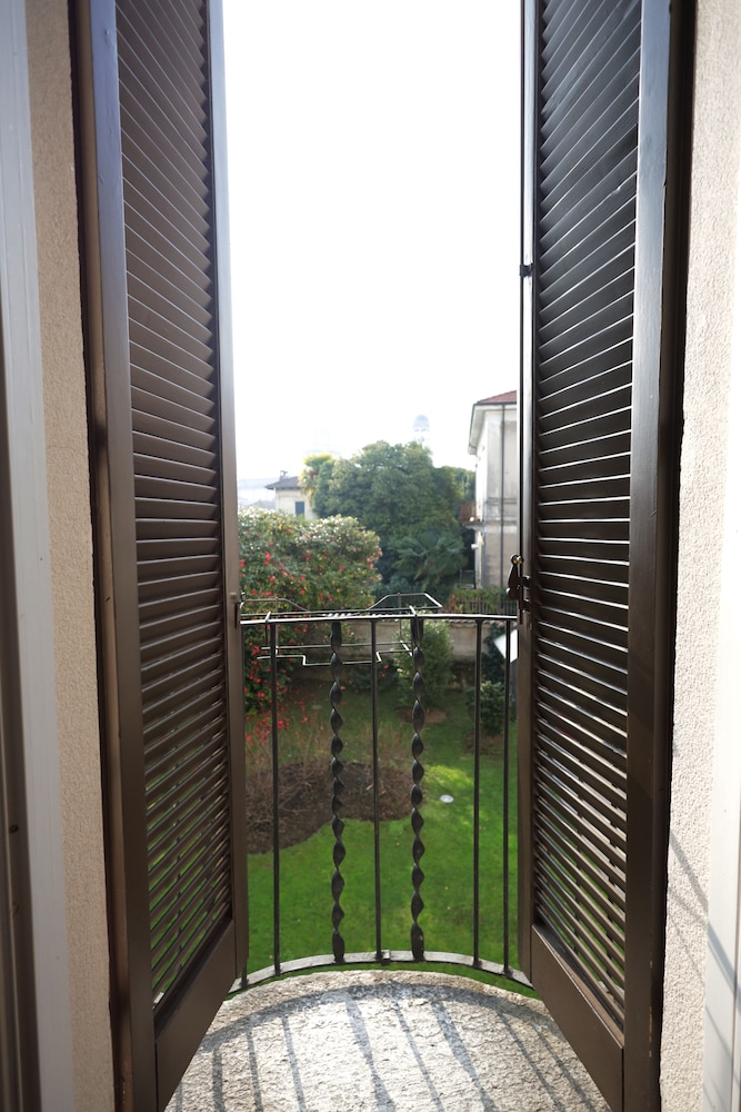 Classic Double or Twin Room, Garden View - Photo 11