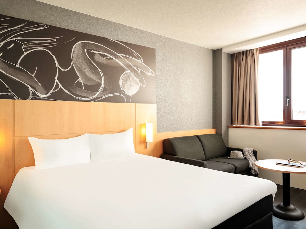 Standard Room, 1 Double Bed with Sofa bed
