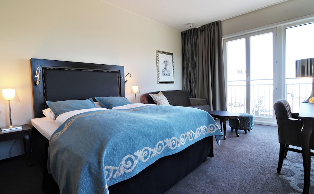 Standard Double Room, Non Smoking (with Sofa Bed) photo 3