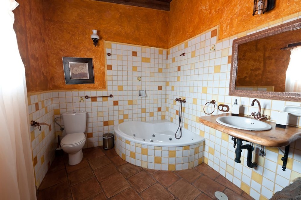 Double Room, Non Smoking, Jetted Tub photo 2