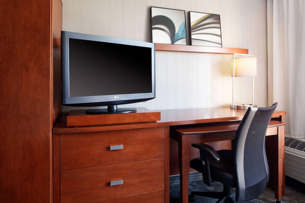Superior Suite, Multiple Beds (One Bedroom) photo 2