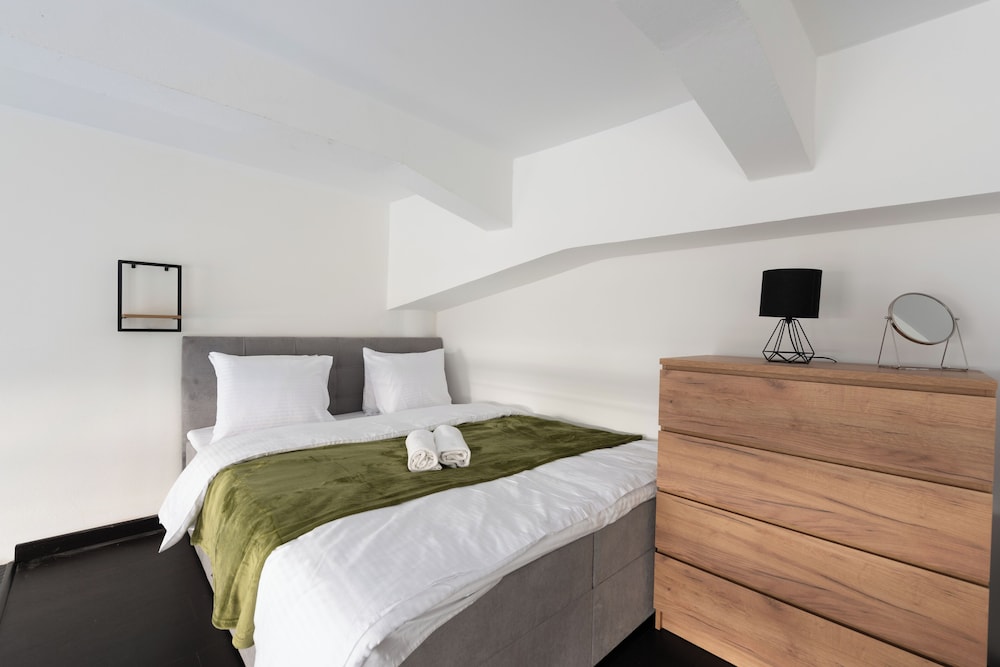 Classic Apartment, 1 Bedroom, City View