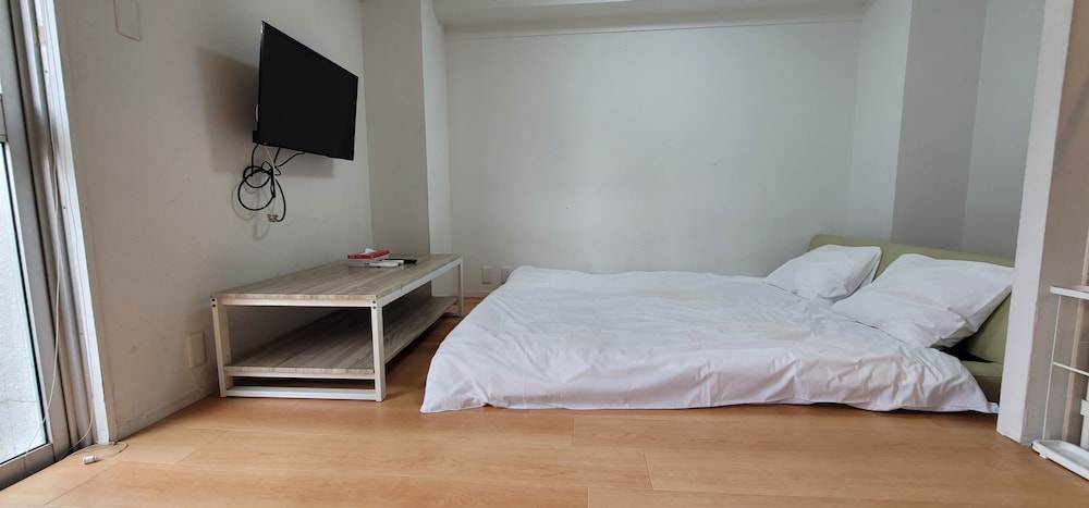 Family Room ( 305 ) - Photo 2