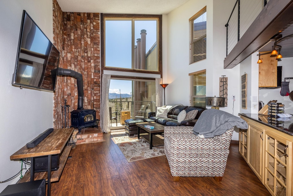 Apartment (2 Bedrooms)
