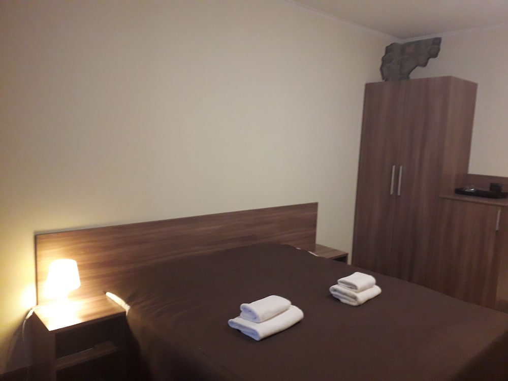 Standard Twin Room photo 2