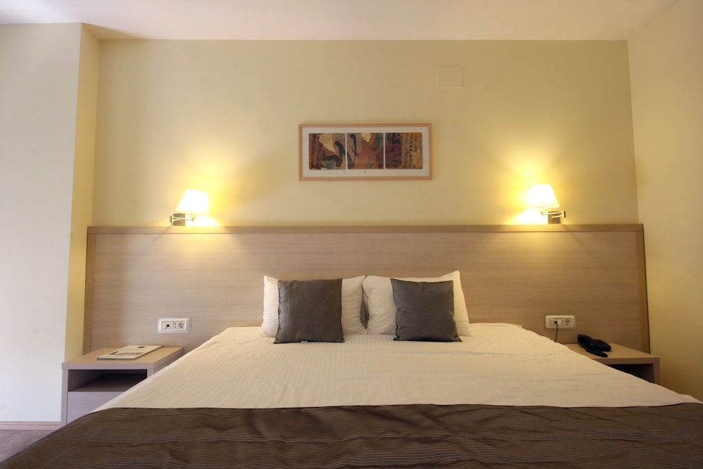 Double Room Single Use, Balcony - Photo 1