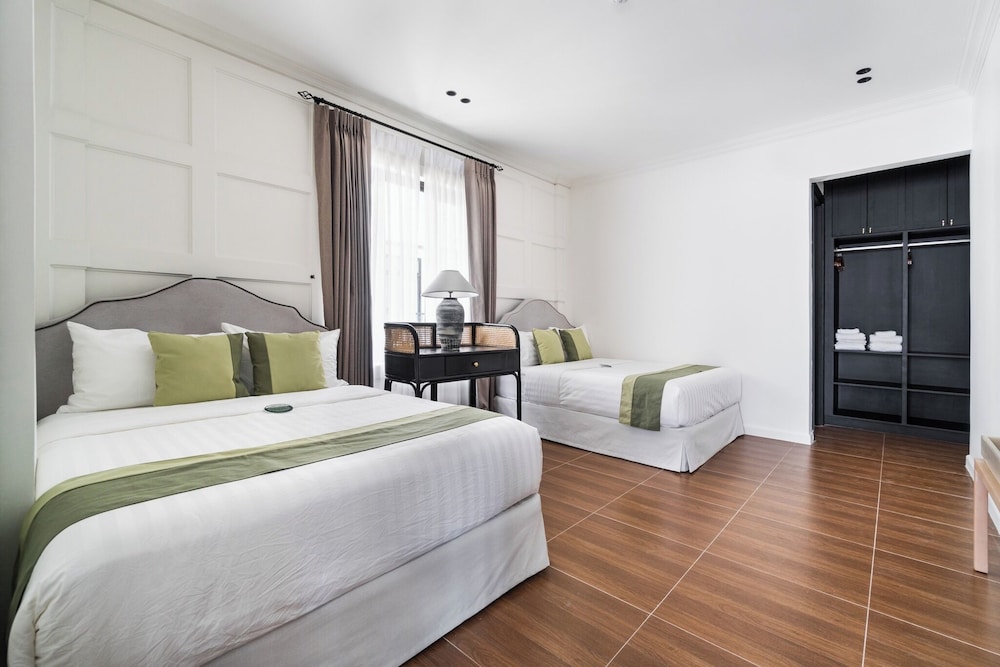 Deluxe Villa, Balcony, Garden View