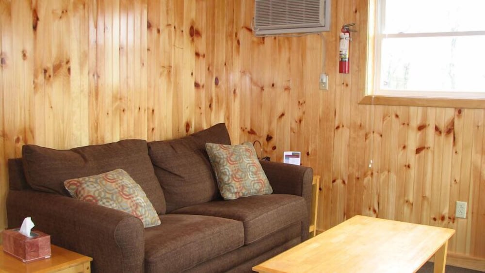 Cottage 14, 1 Bedroom photo 2