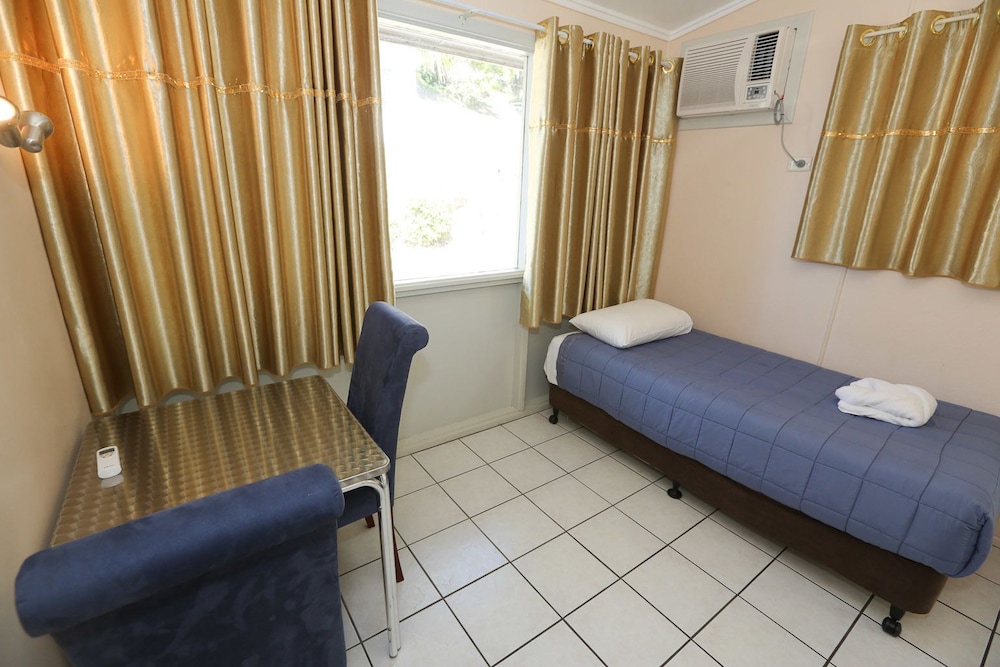 Economy Double or Twin Room, 2 Bedrooms, Non Smoking photo 3