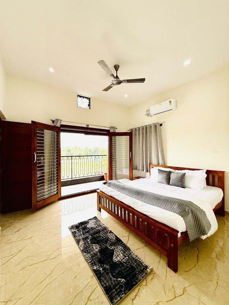 Deluxe Villa