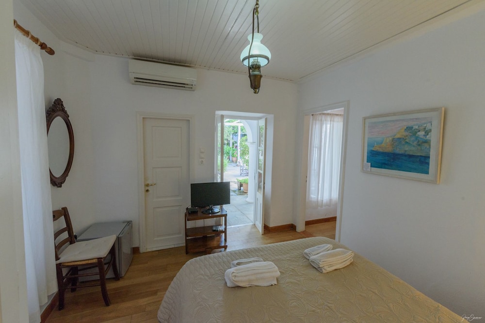 Traditional Two-Bedroom Family Apartment Garden Level