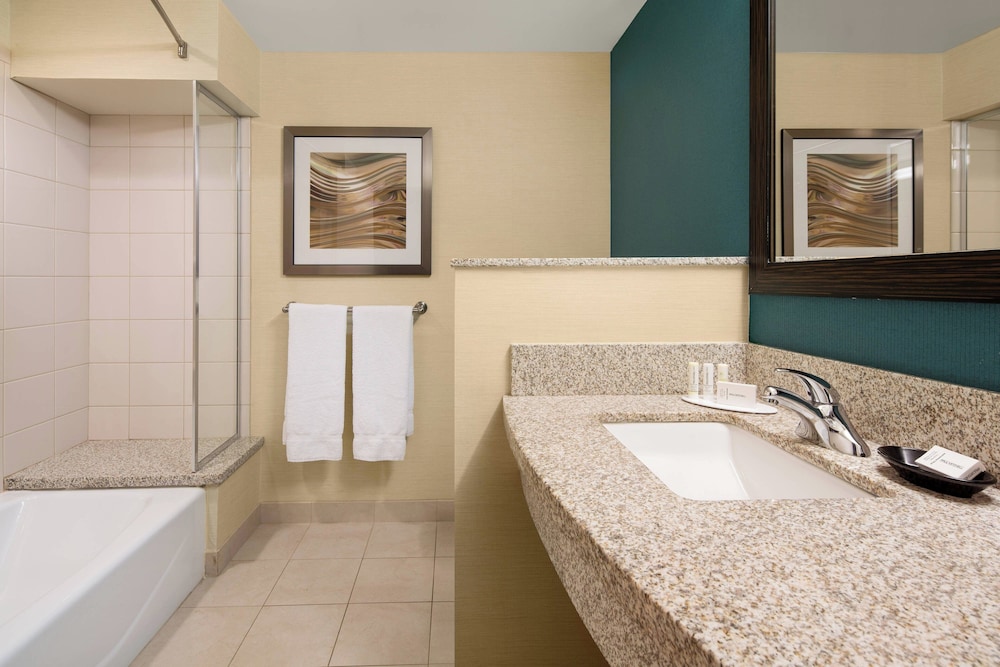 Room, 2 Queen Beds, Mountain View (Hearing Accessible) photo 3