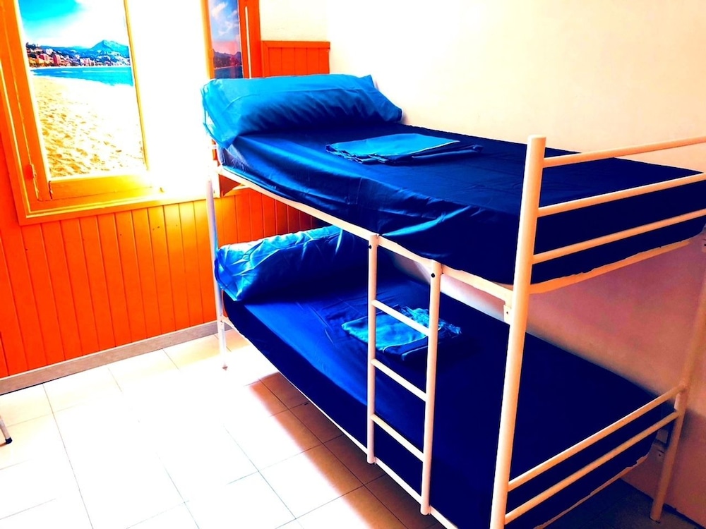 Shared Dormitory, Female Dorm (Malagueta2) (1 Bed In A 6-Bed Dormitory Room) - City View