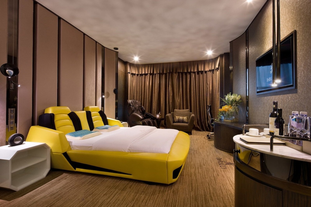 Signature Room photo 1