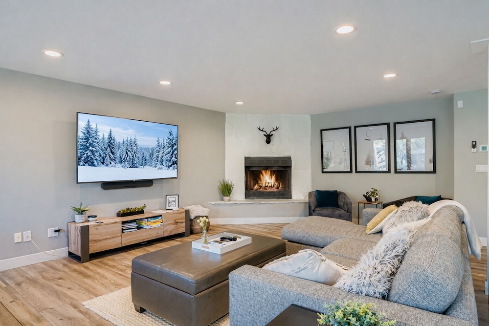 Condo, 3 Bedrooms