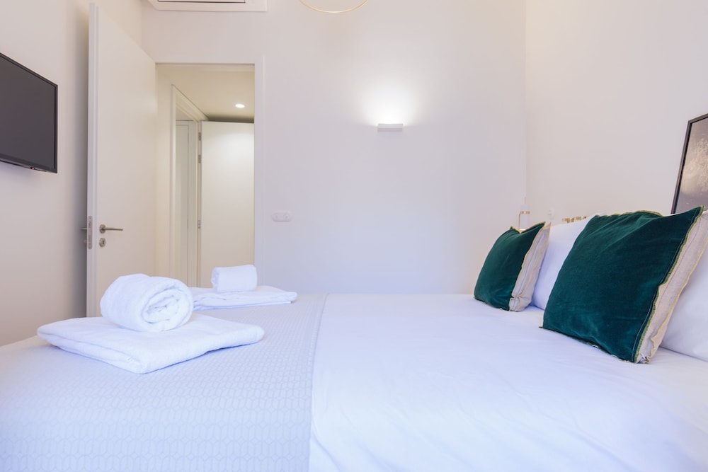 City Apartment, Multiple Beds, City View photo 2