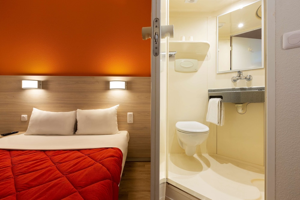 Standard Room, 1 Double Bed - Photo 9