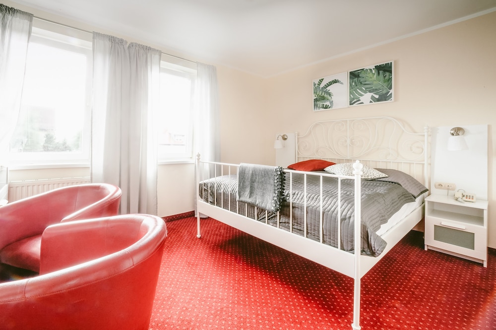Double or Twin Room - Photo 2