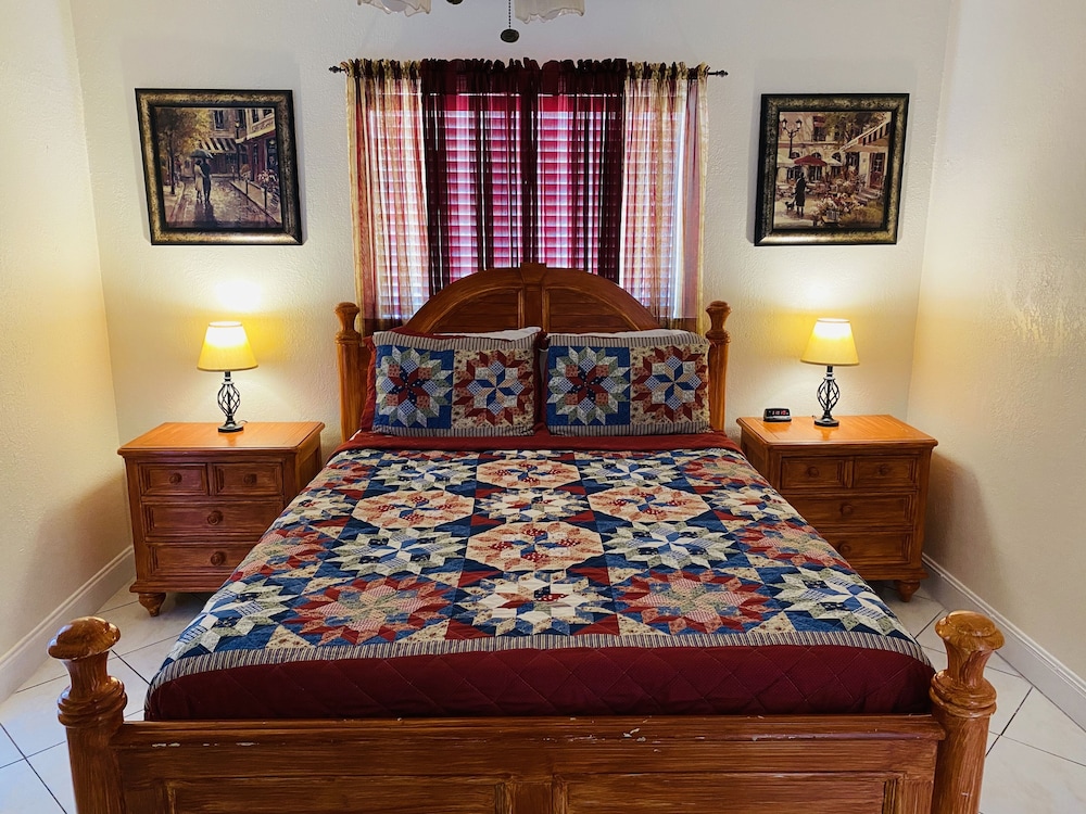 Exclusive Suite, 2 Bedrooms, Private Pool, Poolside