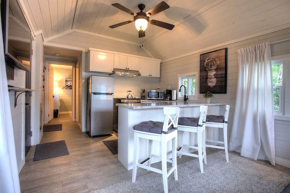 Standard Cabin, 1 Bedroom, Non Smoking (Somerview Cabin) photo 2