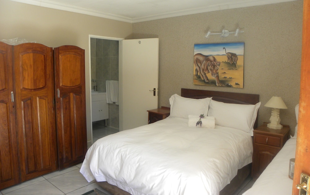 Triple Room, Pool View photo 1