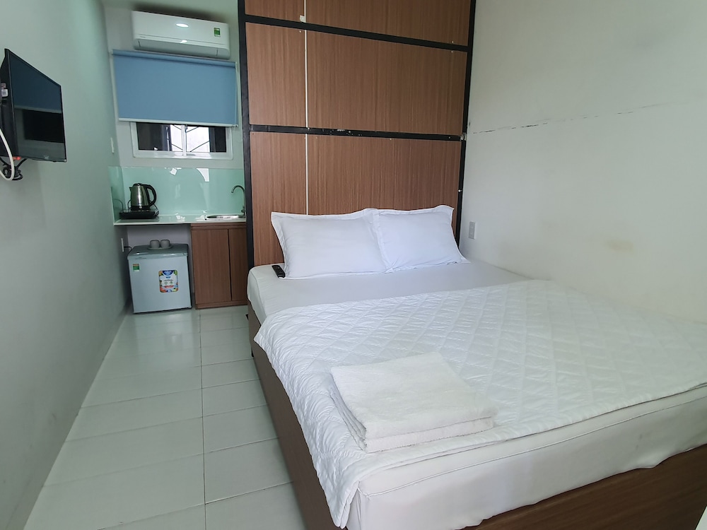 Standard Room, 1 Queen Bed, Non Smoking, Beachside